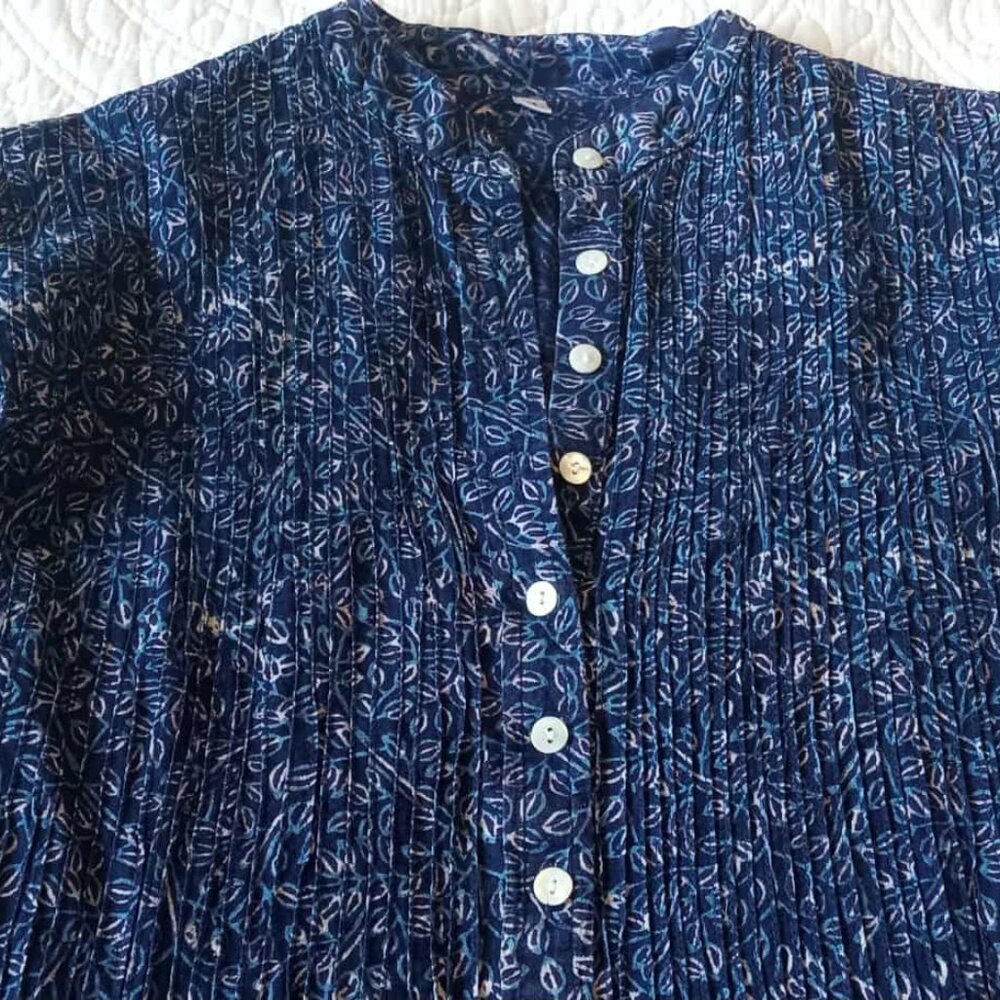 Batik button down tunic - size M - Picture 2 of 3